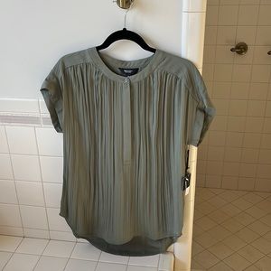 Simply Vera green blouse